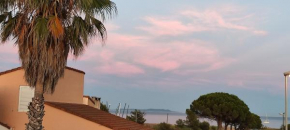 Maison de vacances à l'Ayguade classée 3 étoiles, climatisée,3mn à pied plage et restos ,5mn aéroport, 10mn gare